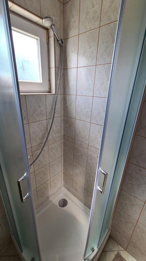 Appartement Apartman Ivanka à Vir Extérieur photo