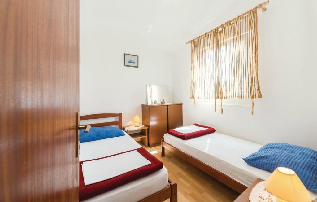 Appartement Apartman Ivanka à Vir Extérieur photo