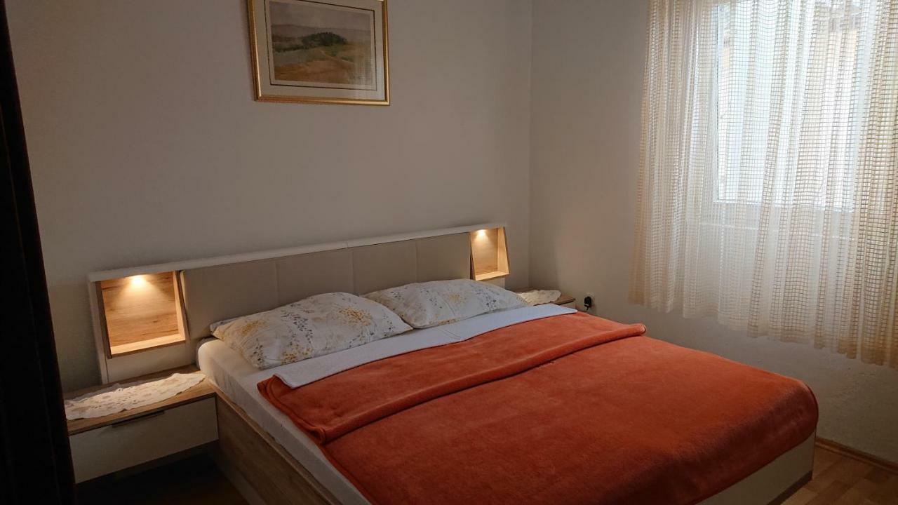 Appartement Apartman Ivanka à Vir Extérieur photo